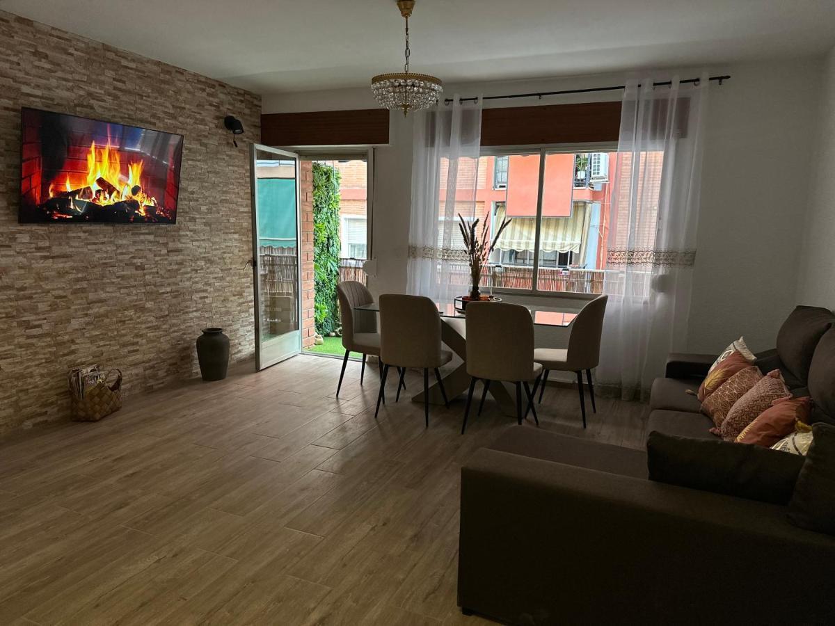 Happy Hideaway Apartment Alicante Luaran gambar