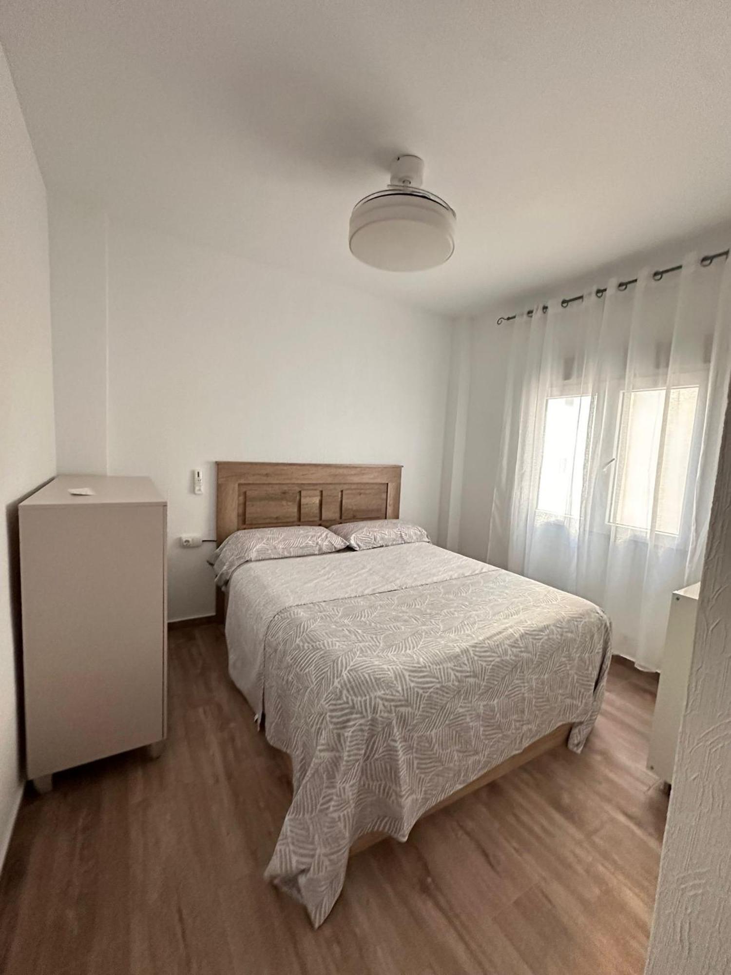 Happy Hideaway Apartment Alicante Luaran gambar