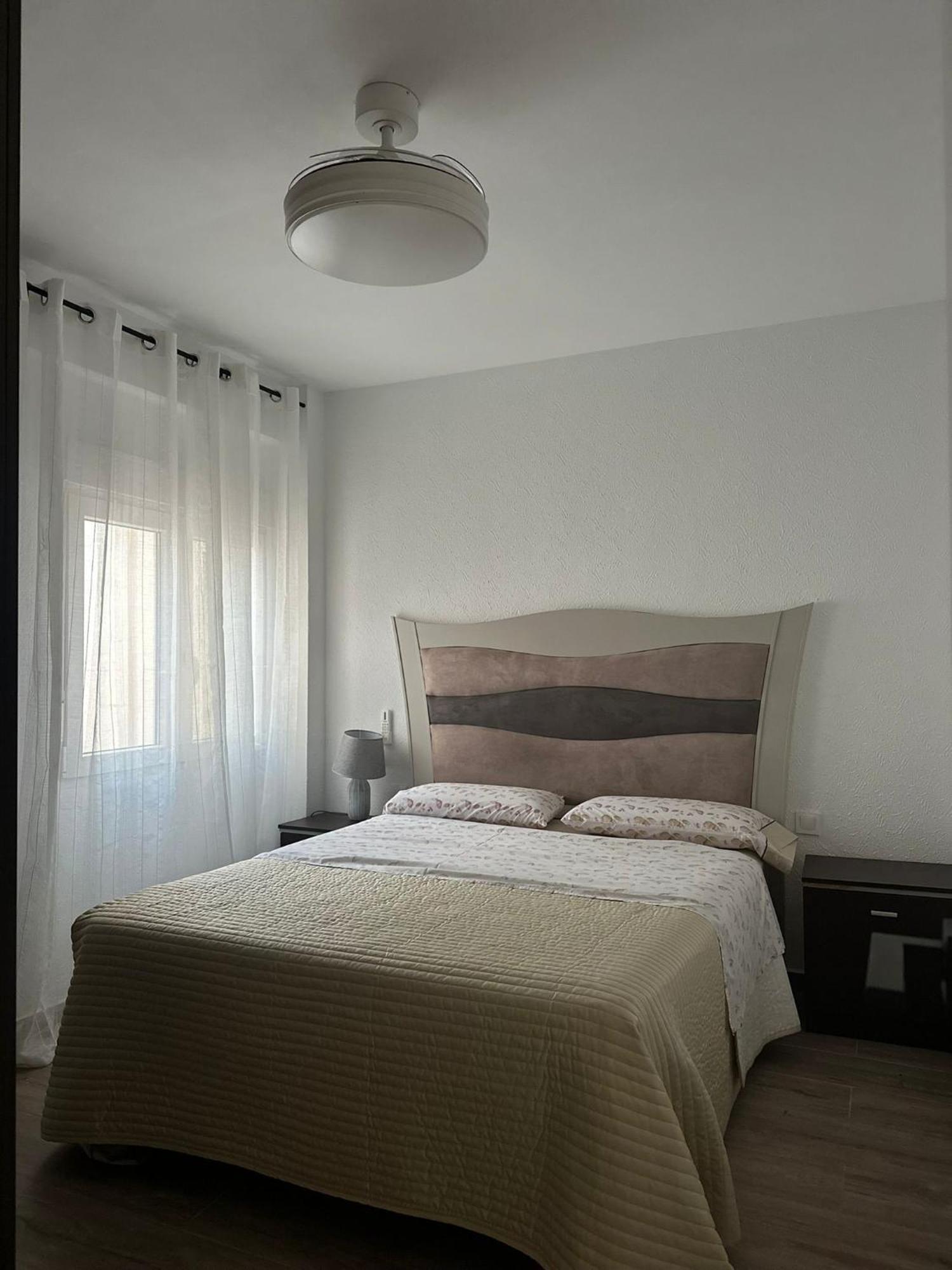 Happy Hideaway Apartment Alicante Luaran gambar